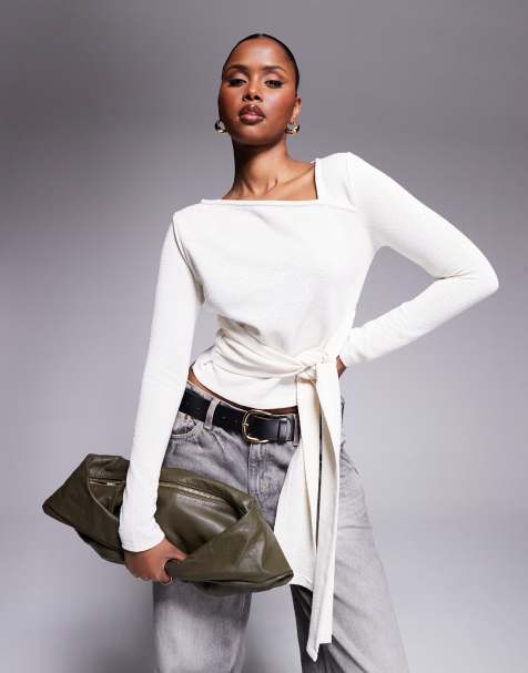 ASOS DESIGN - Top a maniche lunghe allacciato in vita con scollo asimmetrico color écru - view 1
