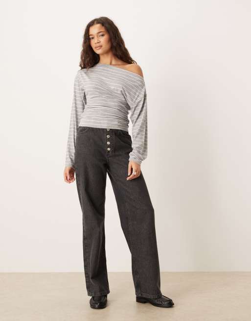 ASOS DESIGN - Top a maniche lunghe asimmetrico stretto in vita grigio a righe, 4 di 4