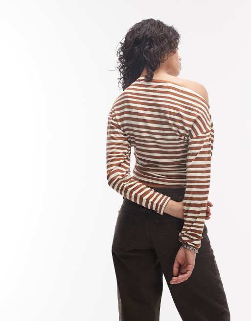 ASOS DESIGN - Top a maniche lunghe asimmetrico stretto in vita marrone e crema a righe, 2 di 4