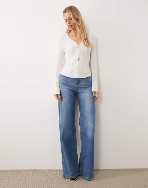 ASOS DESIGN - Top a maniche lunghe bianco con bottoni e finiture in pizzo, 2 di 4