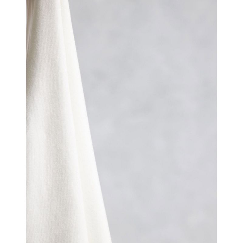 DESIGN - Top a maniche lunghe bianco con scollo a barchetta