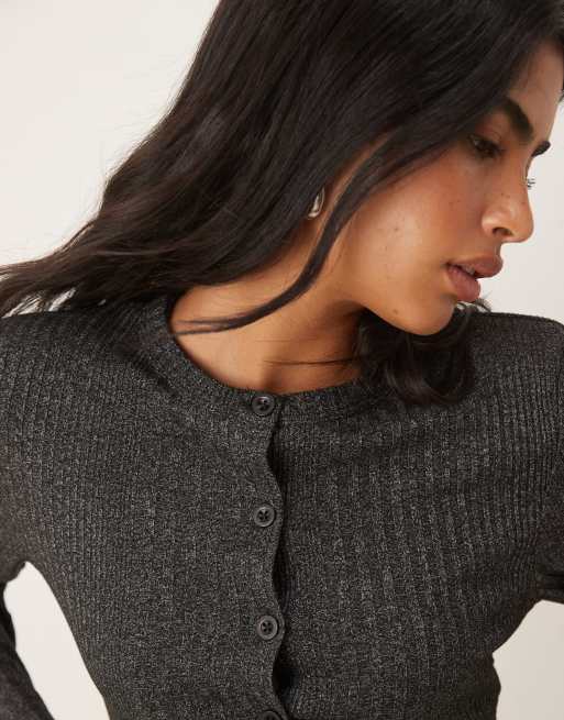 ASOS DESIGN - Top a maniche lunghe color antracite mélange a coste con chiusura con bottoni, 3 di 4