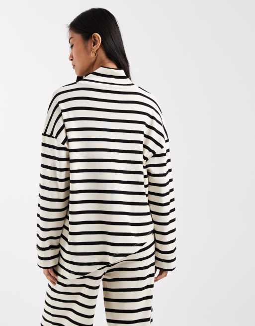 ASOS DESIGN - Top a maniche lunghe con collo a imbuto e fondo asimmetrico a righe in coordinato, 4 di 4