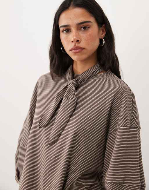 ASOS DESIGN top a maniche lunghe con dettaglio annodato a righe, 3 di 4