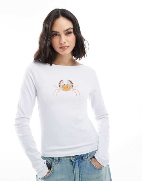 ASOS DESIGN - Top a maniche lunghe con scollo a barchetta bianco con granchio con perline - view 1