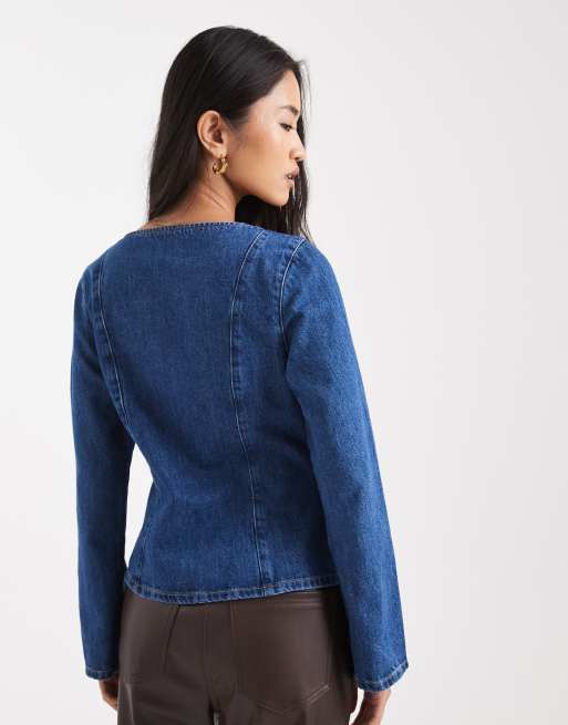 ASOS DESIGN - Top a maniche lunghe in denim blu medio con cuciture a vista e vita stretta, 4 di 4