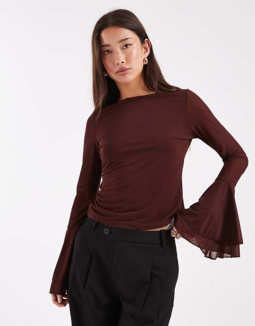 ASOS DESIGN - Top a maniche lunghe in rete color cioccolato con maniche oversize