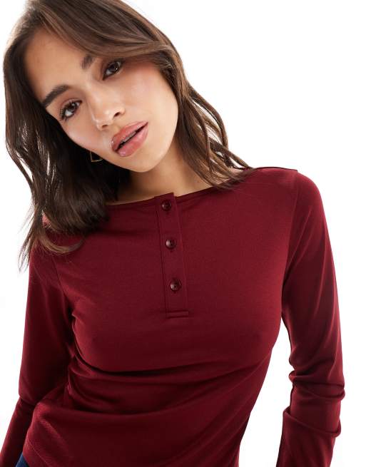 ASOS DESIGN - Top a maniche lunghe in rete garzata bordeaux con scollo serafino