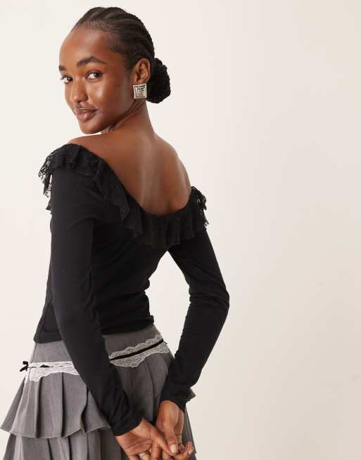 ASOS DESIGN - Top a maniche lunghe nero con finiture con volant in pizzo e apertura a goccia, 4 di 4