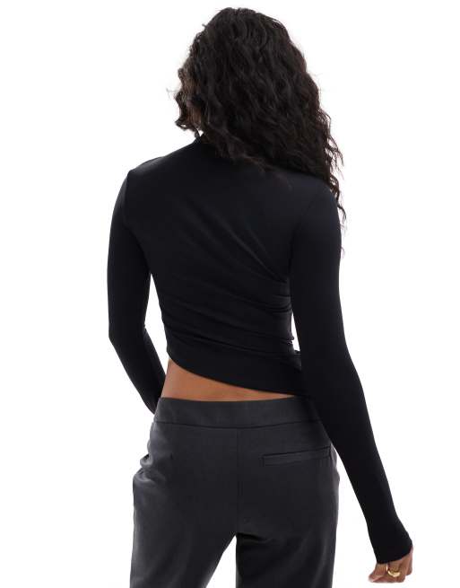 ASOS DESIGN - Top a maniche lunghe nero in poliammide con fondo asimmetrico, 4 di 4