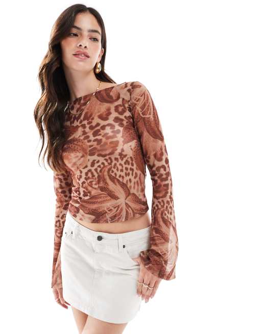ASOS DESIGN - Top a maniche lunghe svolazzante marrone leopardato a fiori