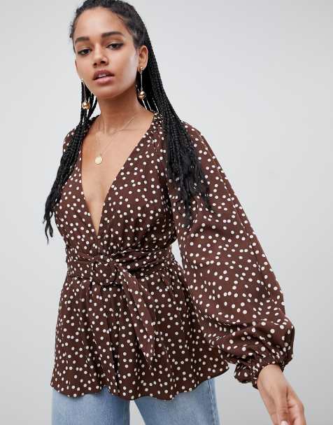 ASOS DESIGN - Top Ã  pois avec dÃ©colletÃ© plongeant, manches longues kimono et ceinture