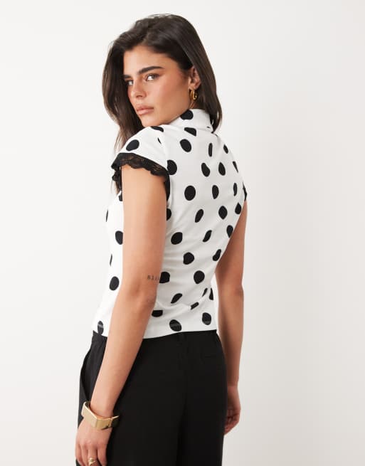 ASOS DESIGN - Top à pois avec mancherons et col officier avec détail en dentelle, 4 de 4
