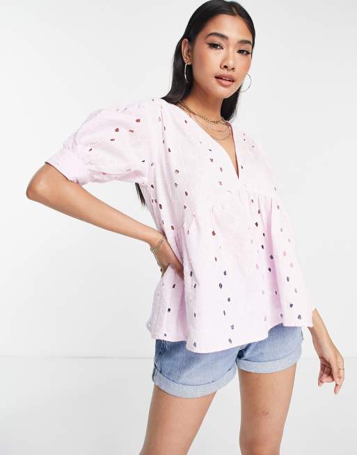 ASOS DESIGN - Top a punto smock in pizzo rosa pallido con orli elasticizzati