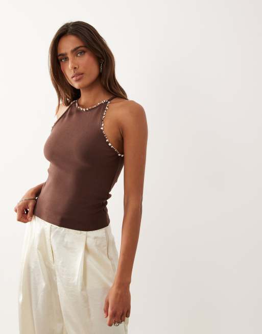 ASOS DESIGN - Top a vogatore in cotone compatto color cioccolato con perline