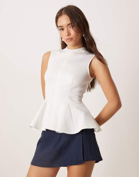 ASOS DESIGN - Top accollato in tessuto effetto scuba bianco con pieghe e fondo peplo - view 1