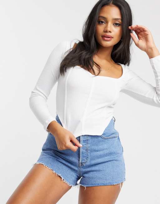 ASOS DESIGN - Top aderente a corsetto a coste con scollo molto ampio bianco