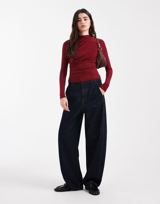 ASOS DESIGN - Top aderente a maniche lunghe bordeaux con dettaglio arricciato, 2 di 4