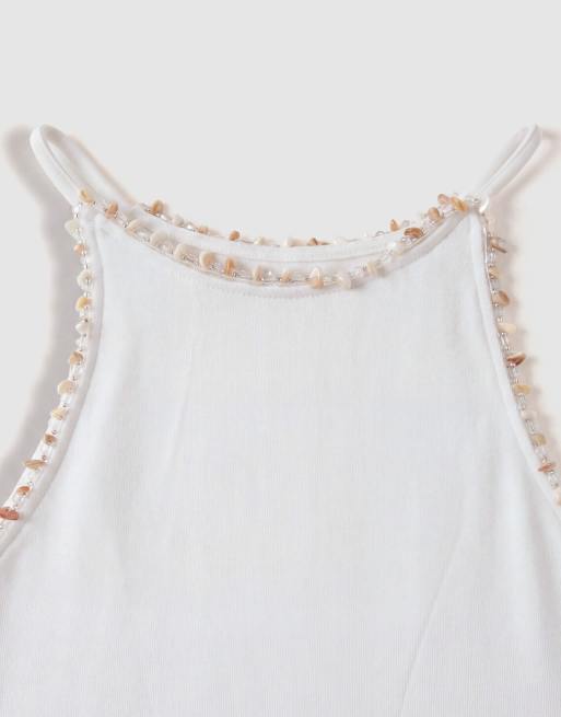 ASOS DESIGN - top ajustado de algodón con espalda de nadador y detalle de cuentas en blanco, 8 de 9