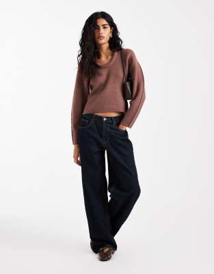 ASOS DESIGN - Top ajusté en maille structurée avec encolure rembourrée fantaisie - Moka-Brown