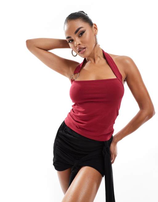 ASOS DESIGN - Top allacciato al collo bordeaux con dettaglio in metallo