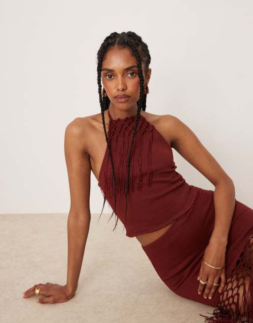 ASOS DESIGN - Top allacciato al collo color ruggine con frange in coordinato