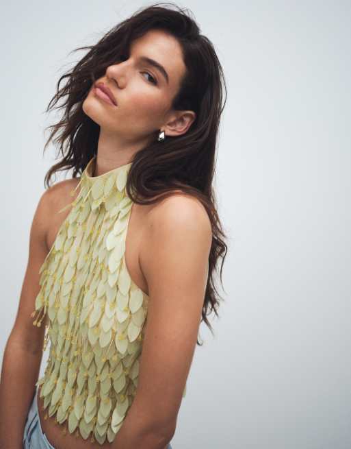 ASOS DESIGN - Top allacciato al collo giallo decorato con foglie in coordinato
