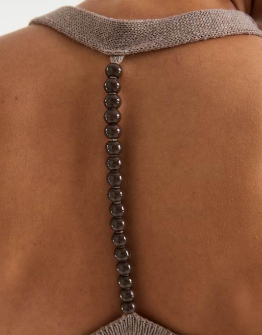 ASOS DESIGN - Top allacciato al collo in maglia color moka con perline, 3 di 4