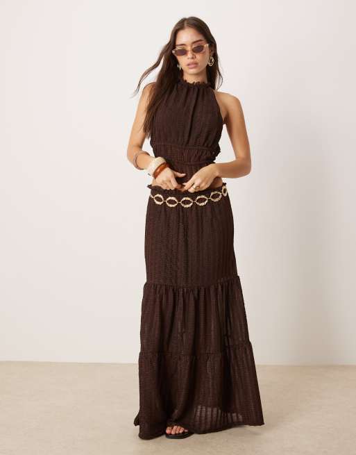 ASOS DESIGN - Top allacciato al collo senza maniche testurizzato marrone con schiena scoperta in coordinato, 4 di 4