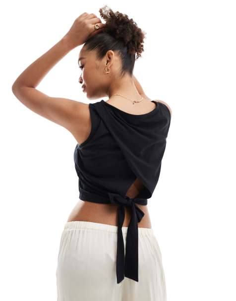 ASOS DESIGN - Top allacciato dietro nero con scollo a barchetta - view 1
