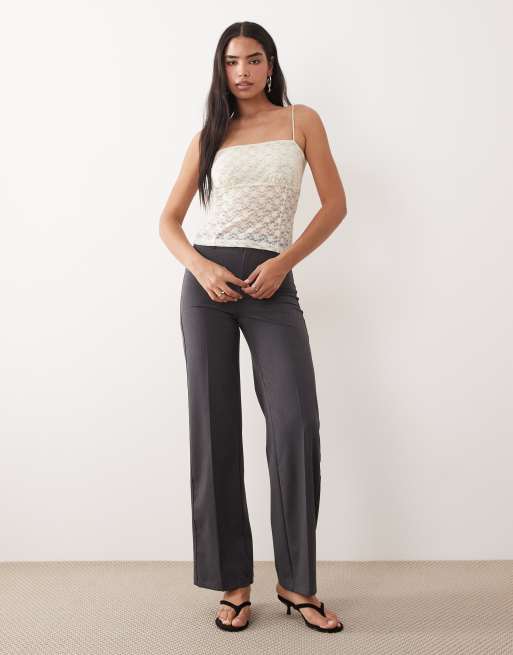 ASOS DESIGN - Top amarillo pastel de tirantes con escote cuadrado de encaje, 2 de 4