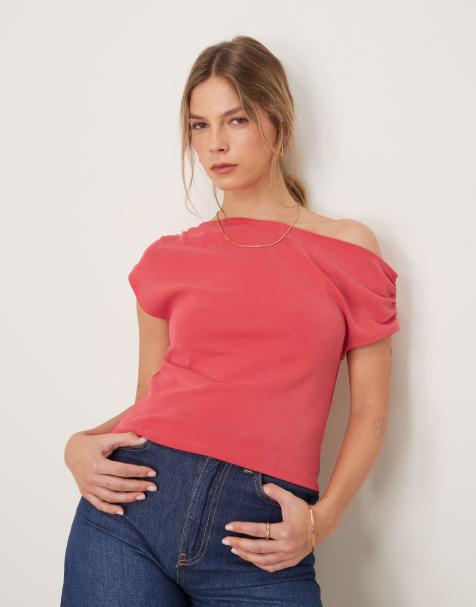 ASOS DESIGN - Top arricciato in cupro rosso con spalle scoperte - view 1
