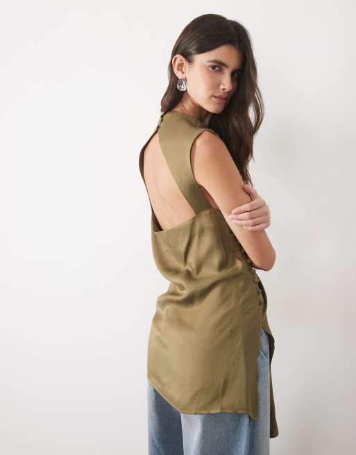 ASOS DESIGN - top asimétrico con cuello alto y cuello desbocado en oliva, 4 de 4