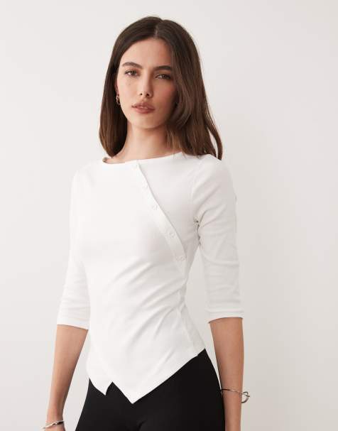 ASOS DESIGN - Top asimmetrico bianco con maniche tre quarti e bottoni - view 1