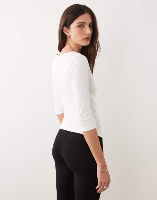 ASOS DESIGN - Top asimmetrico bianco con maniche tre quarti e bottoni, 3 di 4