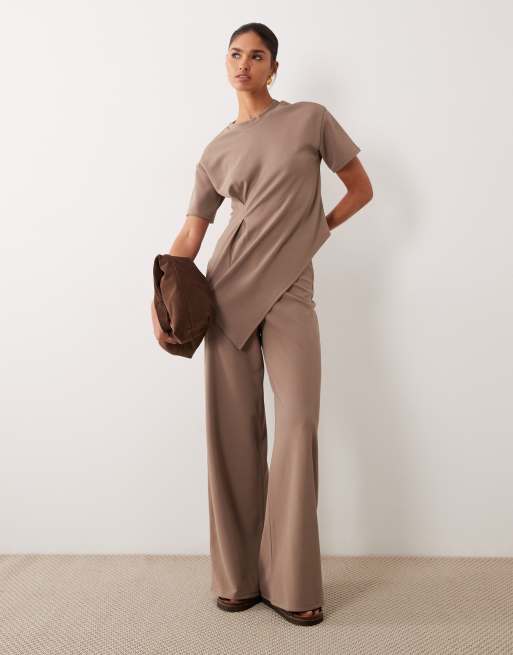 ASOS DESIGN - Top asimmetrico in twill di jersey color pietra con pieghe in coordinato