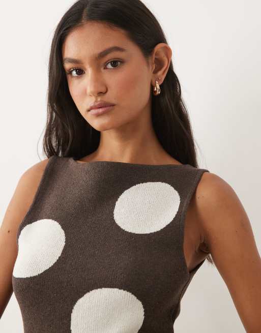 ASOS DESIGN - Top asimmetrico marrone a pois in coordinato, 3 di 4