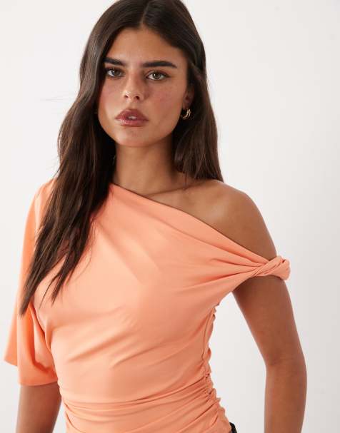 ASOS DESIGN top asymétrique à manches fluides en polyamide rose pêche - view 1