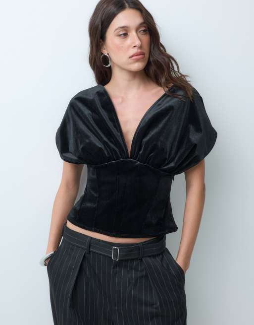 ASOS DESIGN Top aus gebondetem Samt mit Taillierung und Drapierung in Schwarz, 3 von 5