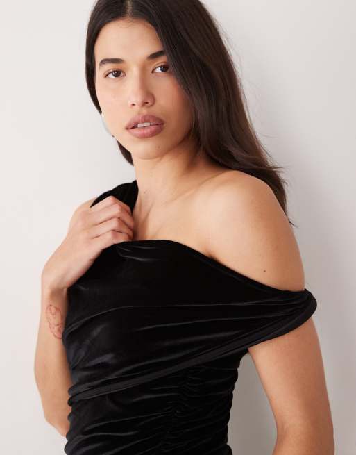 ASOS DESIGN Top aus Samt mit überschnittenen Schultern in Schwarz, 4 von 4