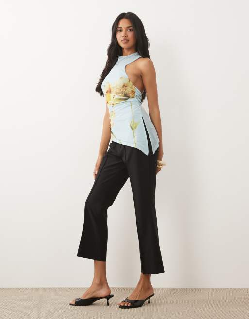ASOS DESIGN - Top azul estampado con estampado floral extragrande y cordones en la espalda de malla, 2 de 4