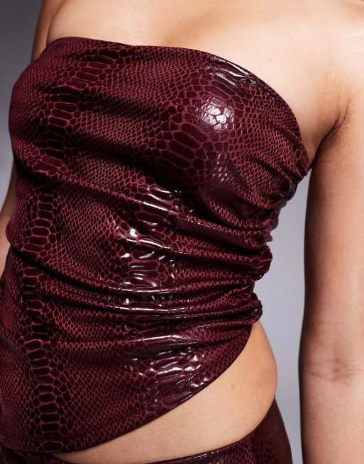 ASOS DESIGN - Top bandeau d'ensemble asymétrique froncé en imitation croco - Bordeaux, 3 de 4