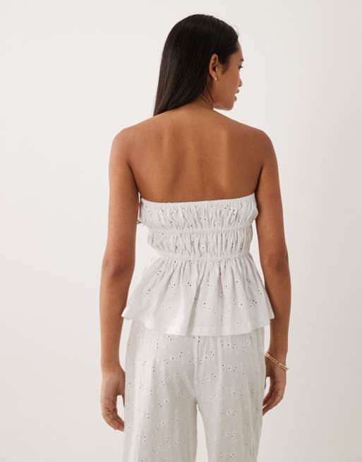 ASOS DESIGN - Top bandeau en broderie anglaise avec ourlet à basque - Blanc, 4 de 4
