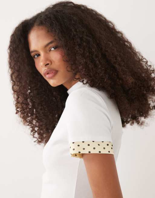 ASOS DESIGN - Top blanco de manga corta con diseño efecto doble capa amarilla con estampado de lunares, 3 de 4