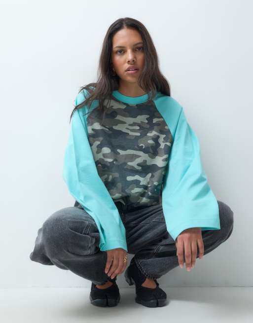 ASOS DESIGN top bleu aqua à manches raglan imprimé camouflage, 2 de 5
