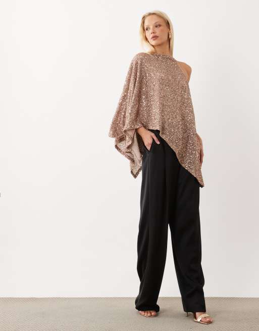 ASOS DESIGN top capa asimétrico de lentejuelas con una manga en dorado, 2 de 4