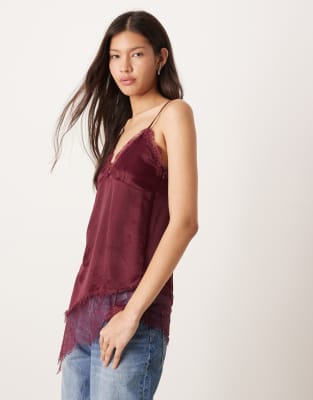 ASOS DESIGN - Top caraco en satin à ourlet asymétrique et détails en dentelle - Prune-Violet