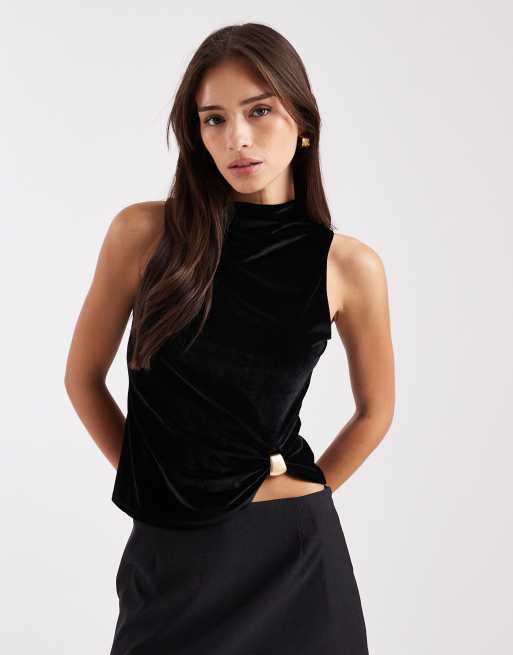 ASOS DESIGN - Top col montant en velours à ourlet asymétrique avec détail - Noir