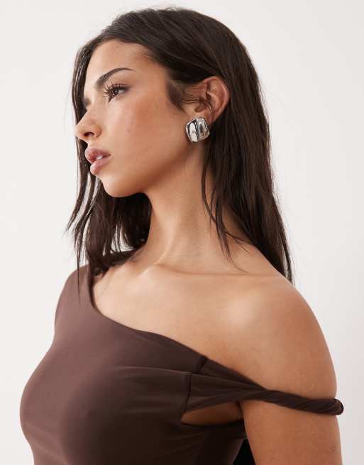 ASOS DESIGN - Top color cioccolato con spalline incrociate e allacciatura sul retro, 3 di 4