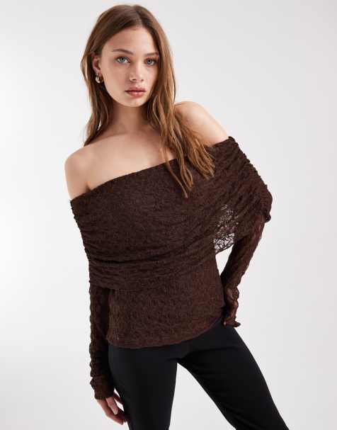 ASOS DESIGN - Top color cioccolato in pizzo con spalle scoperte e risvolto - view 1